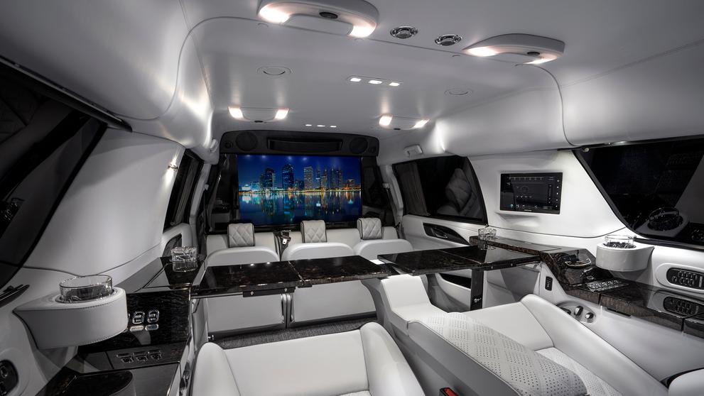 Sylvester Stallone prodává luxusní Cadillac Escalade ESV - 18
