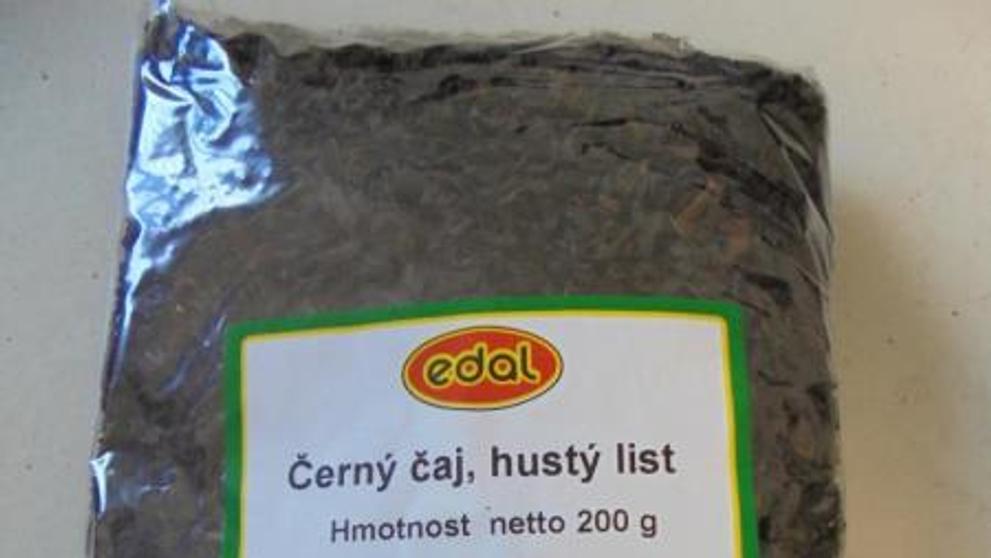 Závadný černý čaj značky Edal