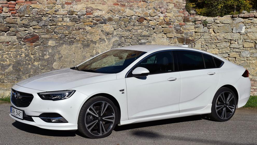Opel Insignia - 12