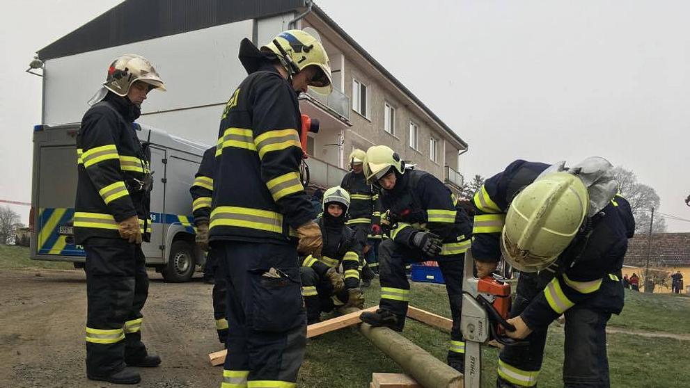 Exploze propanbutanové láhve v bytě v Drahotíně - 3