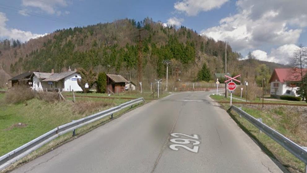 Nebezpečné přejezdy: P 4761, Martinive v Krkonoších - Rokytnice nad Jizerou, Liberecký kraj - přejezd bez světel, řešení: se závorami. DŮVOD: Velice frekventovaný přejezd, nehodovost