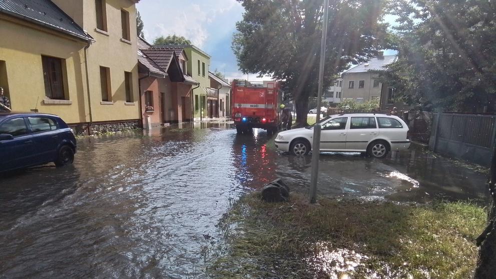 Olomoučtí hasiči museli řešit následky bouřek