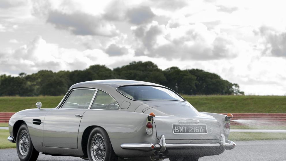 Aston Martin DB5 podle Jamese Bonda - 68