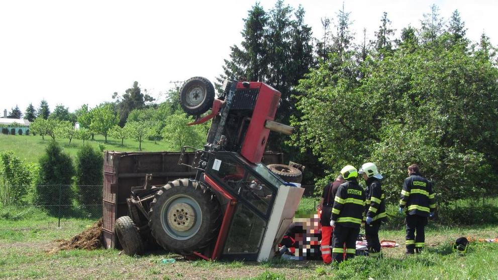 Převrácený traktor - 2