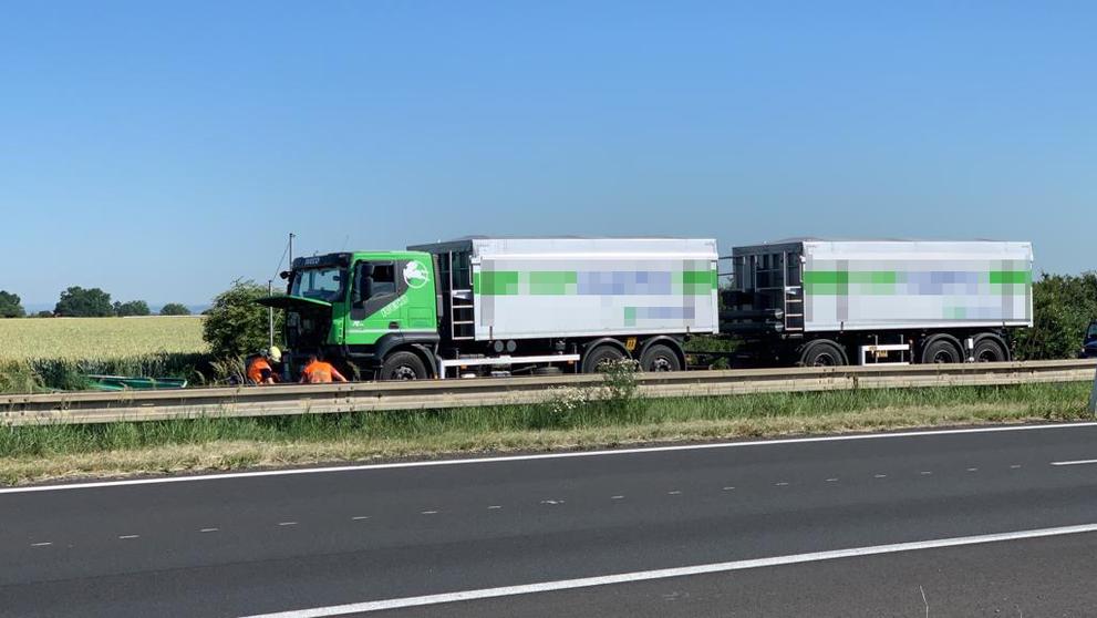 Hromadná nehoda na D10 - 2