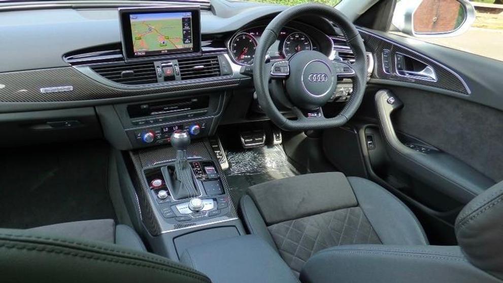 Audi RS6 Avant, které patřilo princi Harrymu. - 27