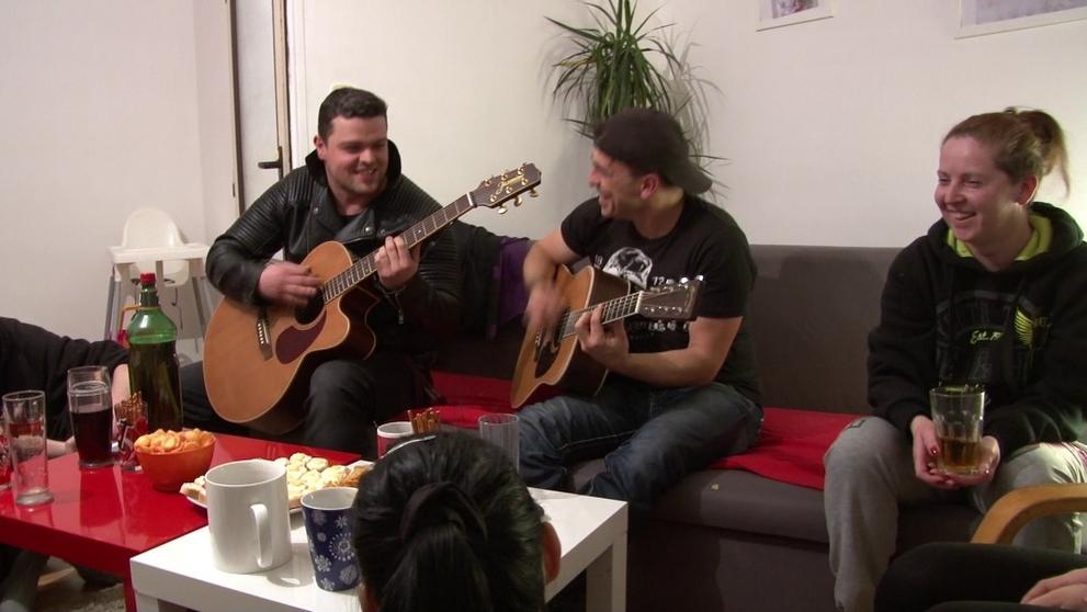 Výměna manželek: Punkerský koncert přímo v bytě! - 3