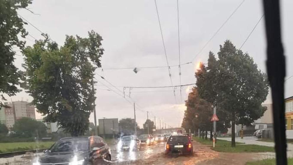 Silné bouřky napáchaly škody po celém Česku