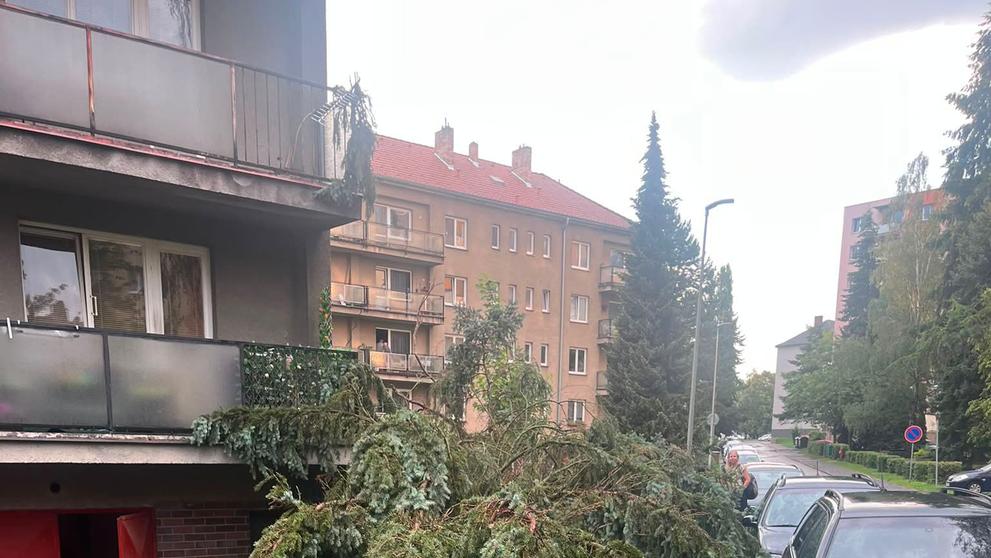 Následky bouřky v Písku