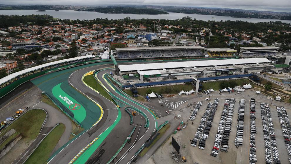 Úvodní dvě zatáčky v Sao Paulu nabízí ideální možnost k předjíždění