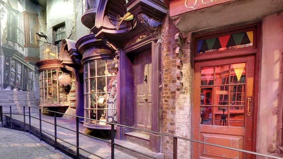 Google zpřístupnil Šikmou uličku, kterou kráčel Harry Potter - 1