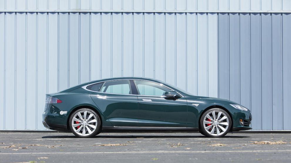 Tesla Model S Toma Hankse - 11
