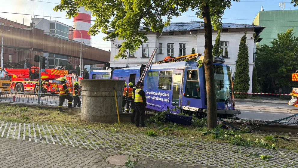 Nehoda tramvaje a osobního automobilu v Ostravě-Vítkovicích – 3