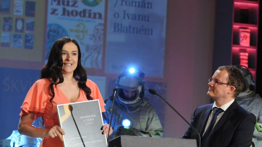 Markéta Šichtařová a Vladimír Pikora na knižních cenách Magnesia Litera, 2015