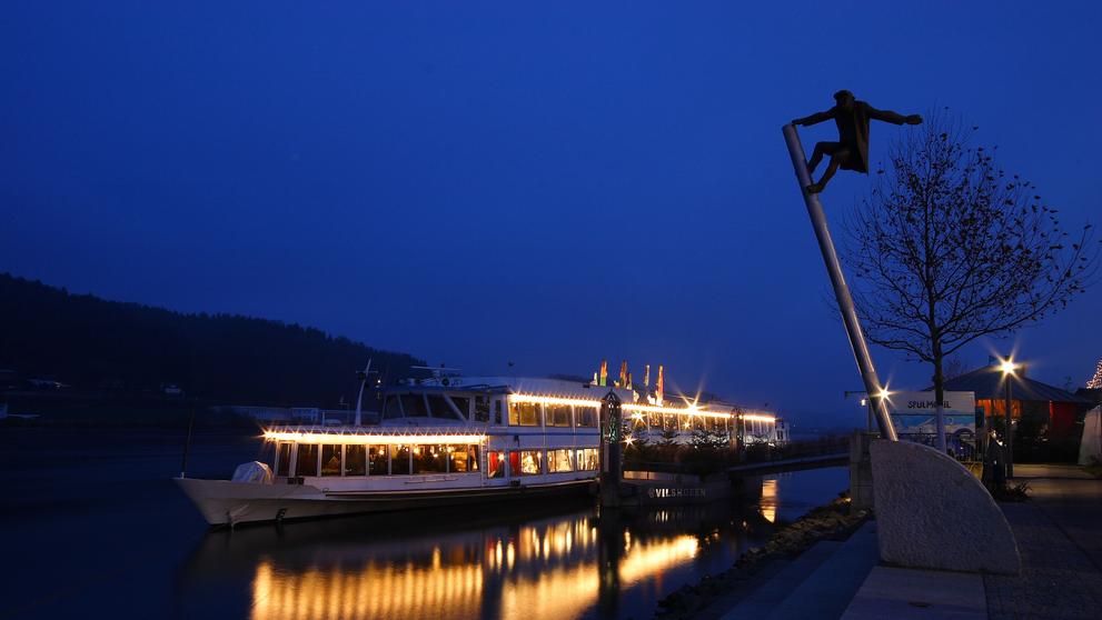Nejzajímavější vánoční trhy v Evropě - Plovoucí adventní trhy – Vilshofen an der Donau, Německo