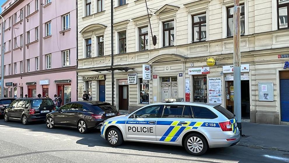 Loupežné přepadení zlatnictví v Praze (3)