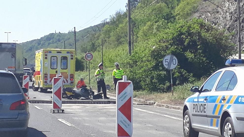 Nehoda motorkáře na vyfrézovaném místě na Strakonické v Praze - 4