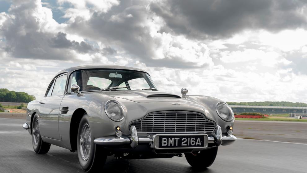 Aston Martin DB5 podle Jamese Bonda - 51