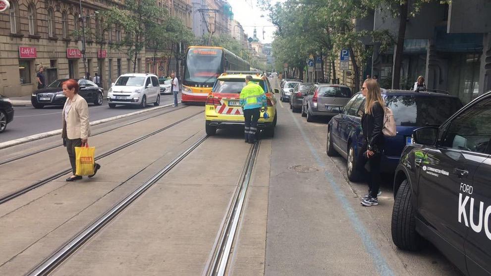 Srážka tramvaje s chodci - 4