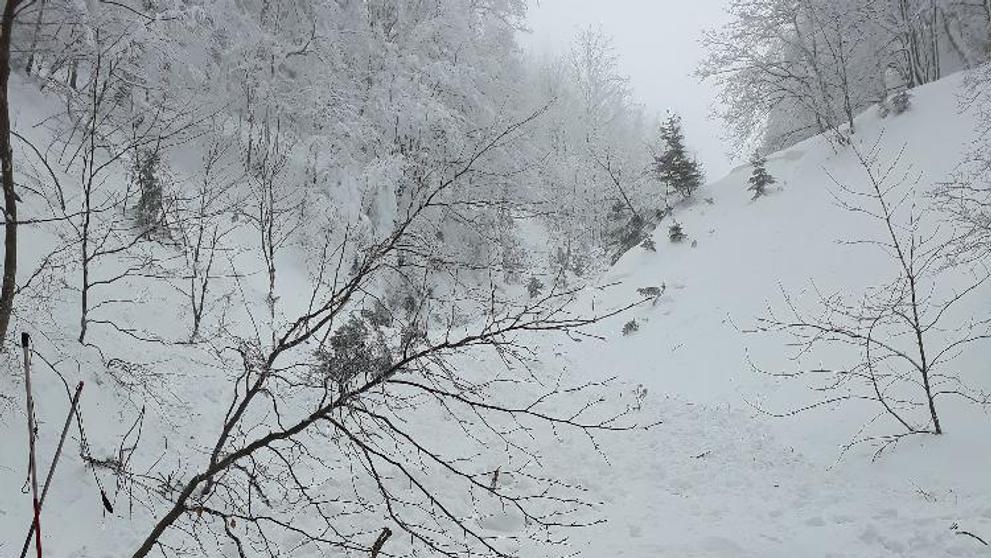 Smrtelná nehoda skialpinistů po pádu laviny na Slovensku - 2