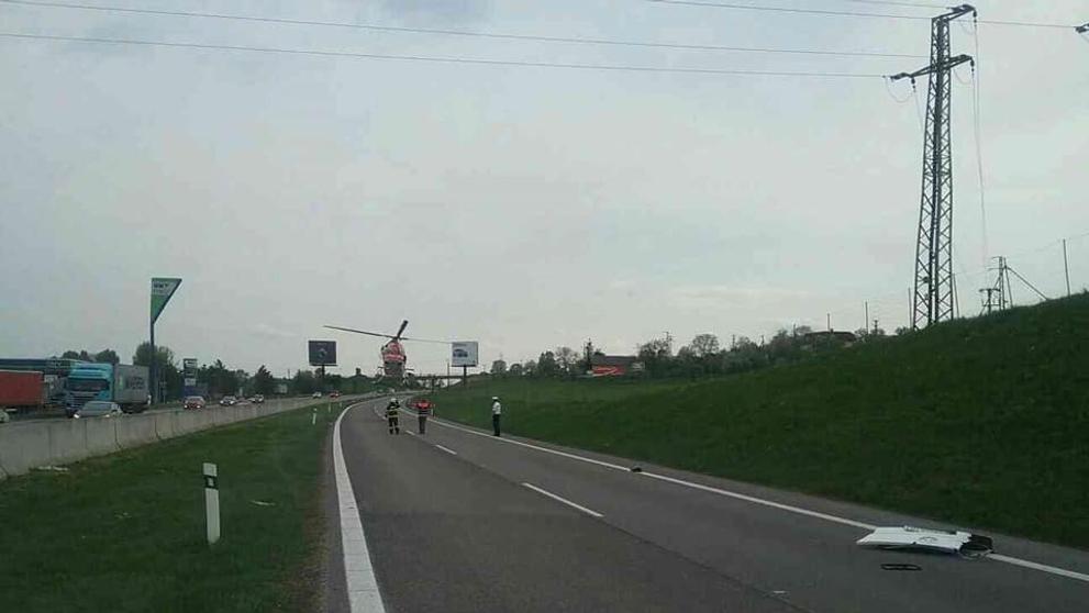 Autobus na Slovensku narazil do náklaďáku - 3