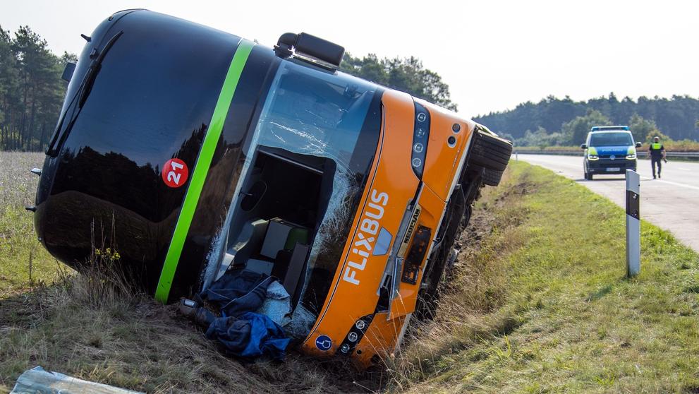Nehoda Flixbusu na cestě z Prahy do Hamburku - 3