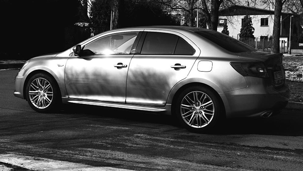 Suzuki Kizashi - 6