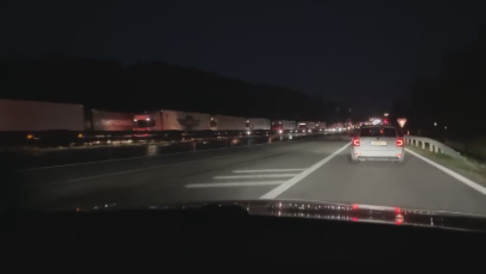 Kolona na dálnici D1