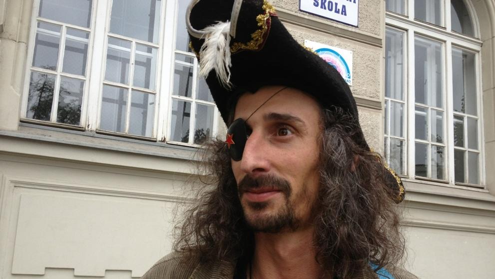 Pirát u voleb - 1