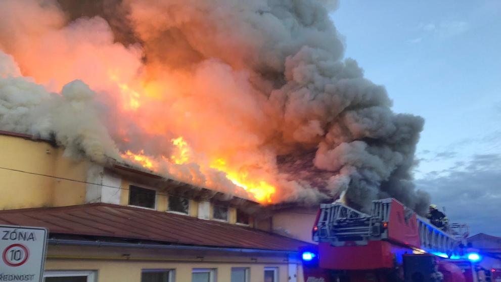 Požár haly na Teplicku