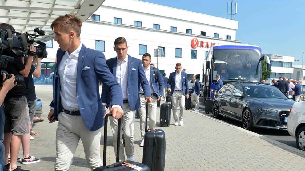 Čeští fotbalisté odletěli na EURO do Francie - 6