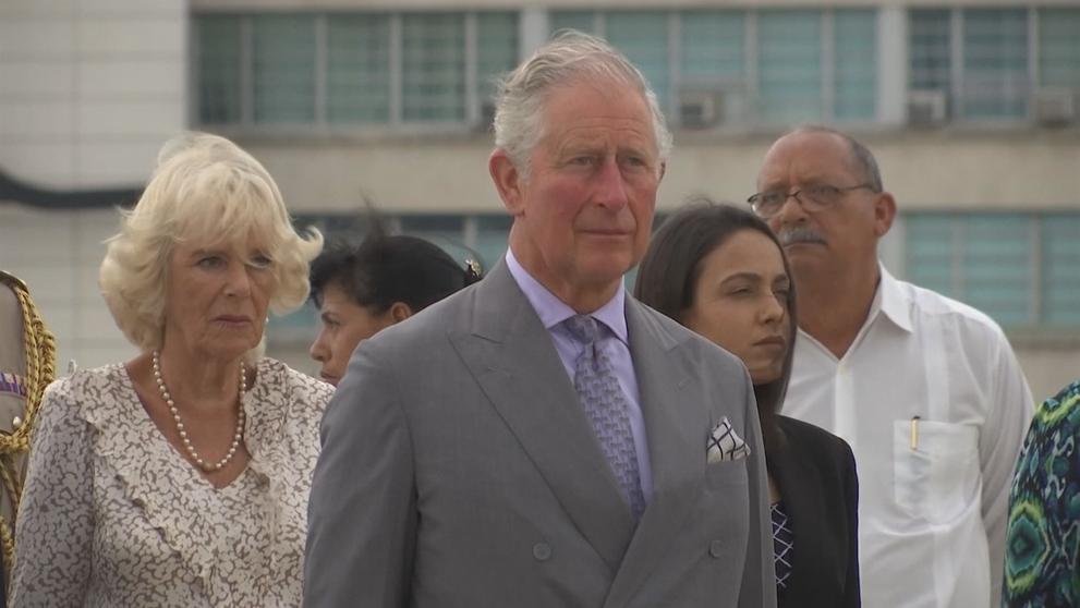 Princ Charles s manželkou Camillou na Kubě