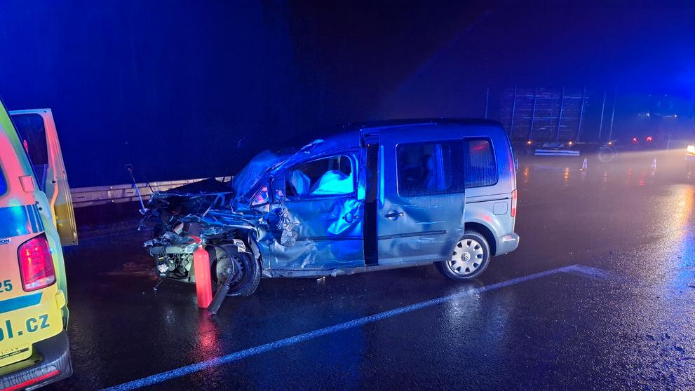 Tragická nehoda nákladního a osobního vozidla u Zábřeha