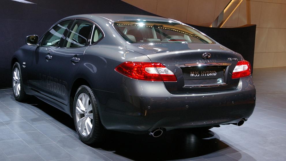 Infiniti M37-2