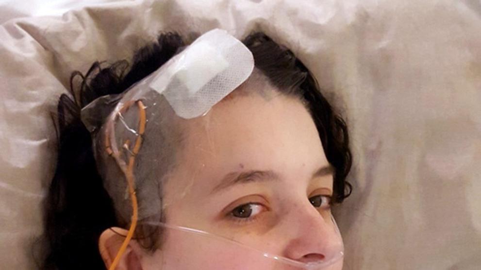 Žena se pár týdnů před porodem dozvěděla, že má v hlavě nádor - 2