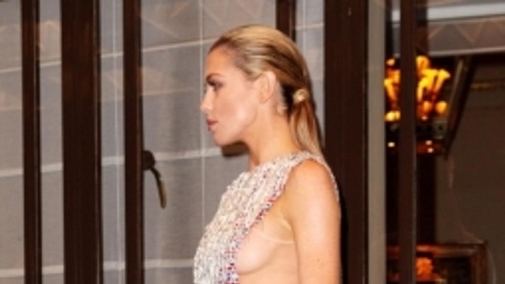 Abigail Clancyová a Peter Crouch - 4