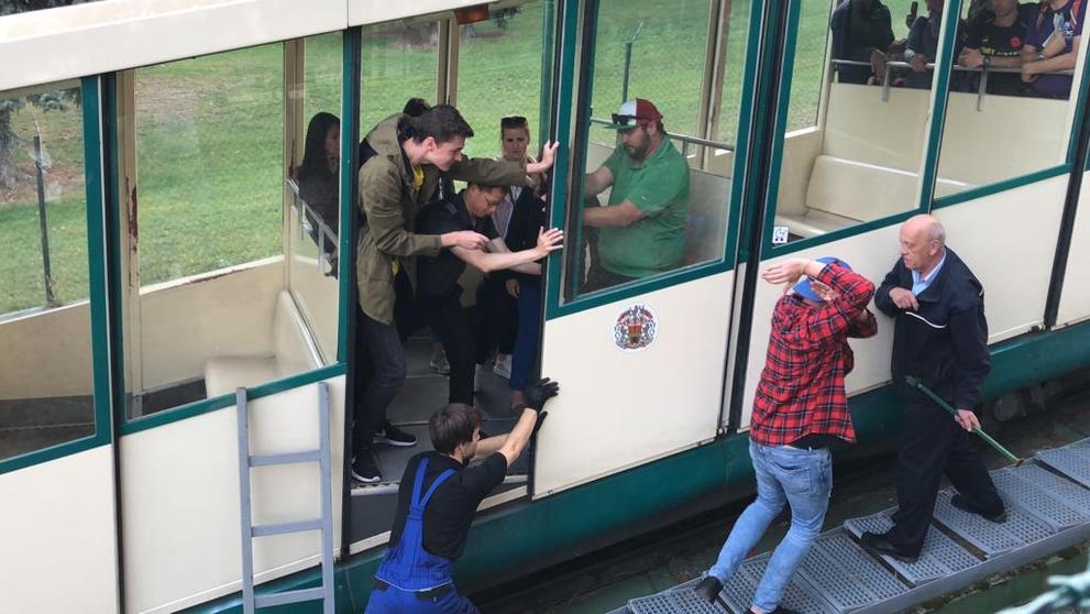 Evakuace z lanovky na Petříně - 1