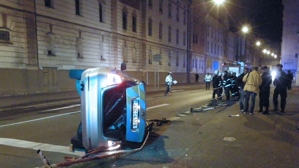 Nehoda policistů na Smíchově - 4