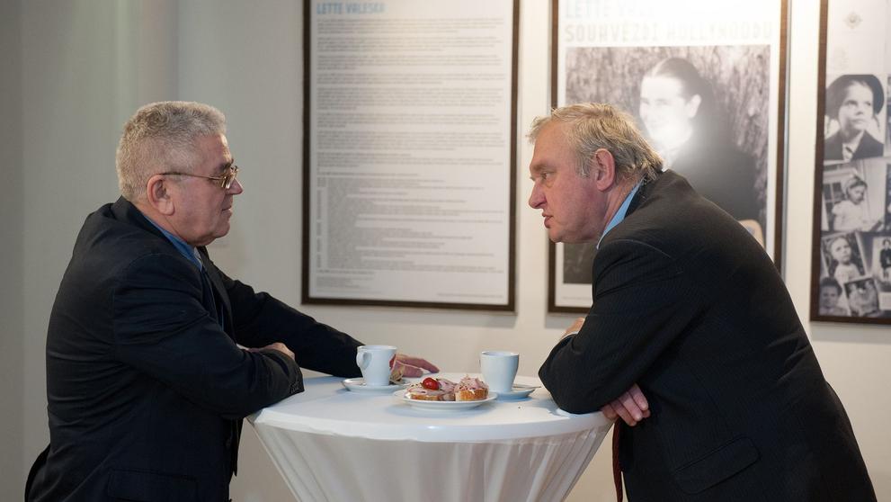 Miloslav Ransdorf a Peter Guzmický vysvětlují švýcarskou kauzu - 5