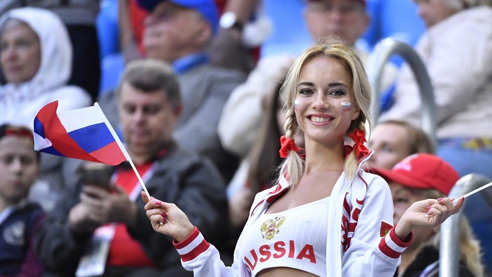 Ruská fanynka Natalia Němčinová