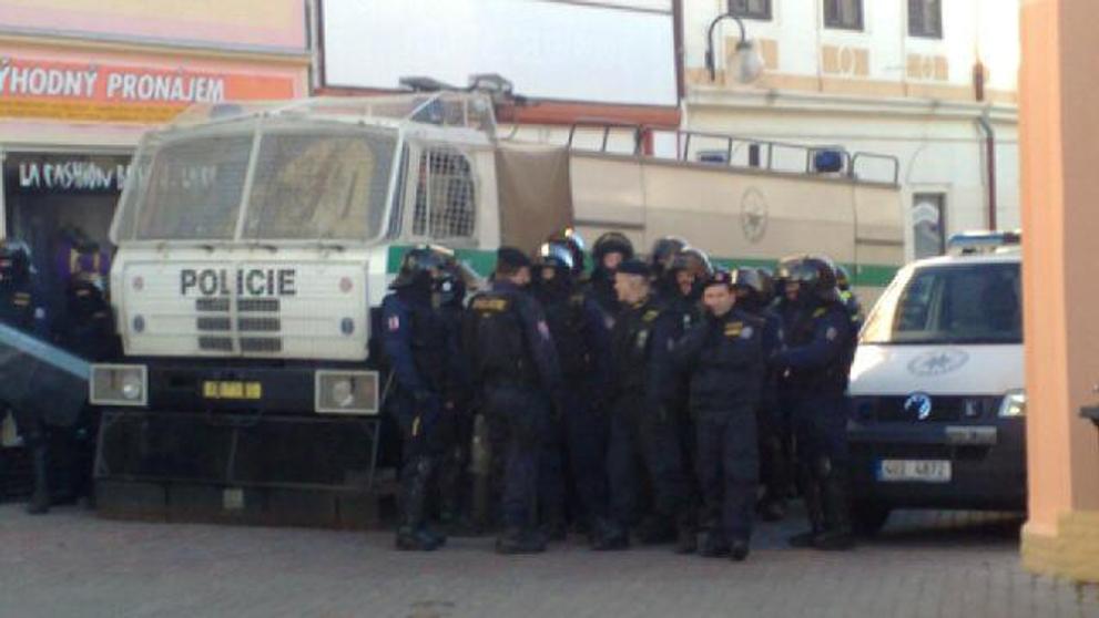 Policisté připraveni k zásahu
