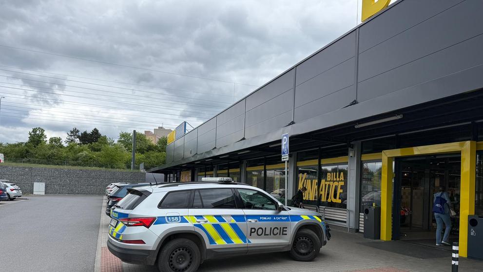 Nález peněz v obchodním centru