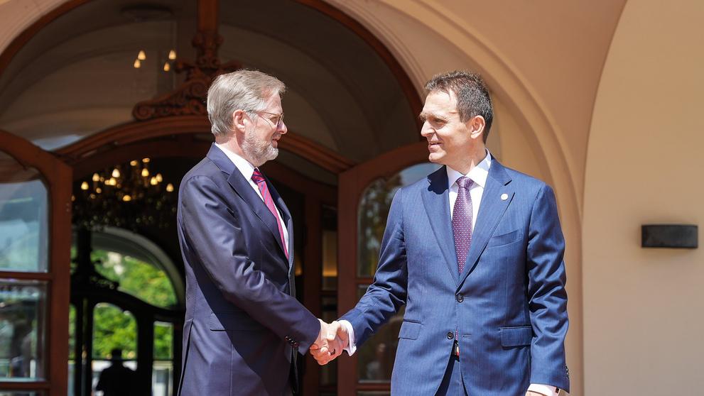 V Bratislavě začalo setkání premiérů zemí V4 (3)