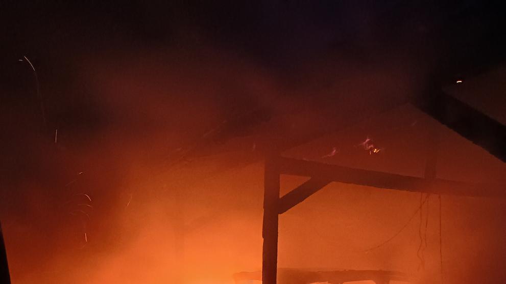 Požár několika aut v Milevsku