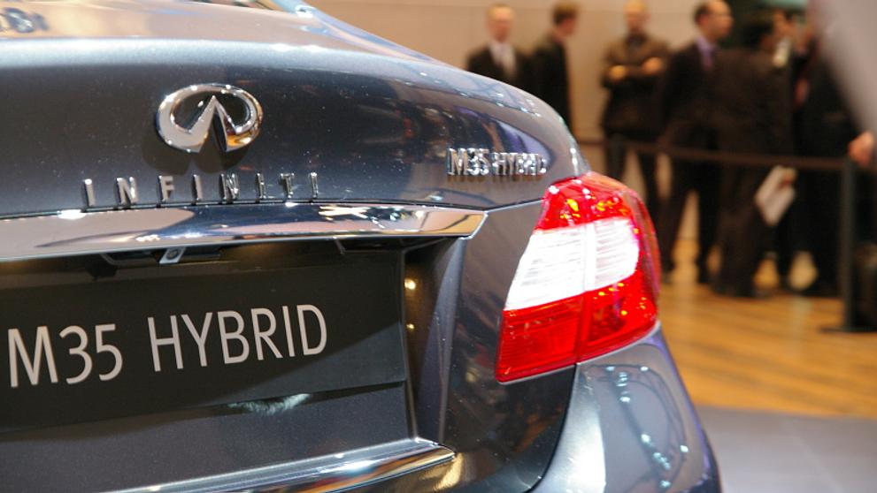 Infiniti M37-1