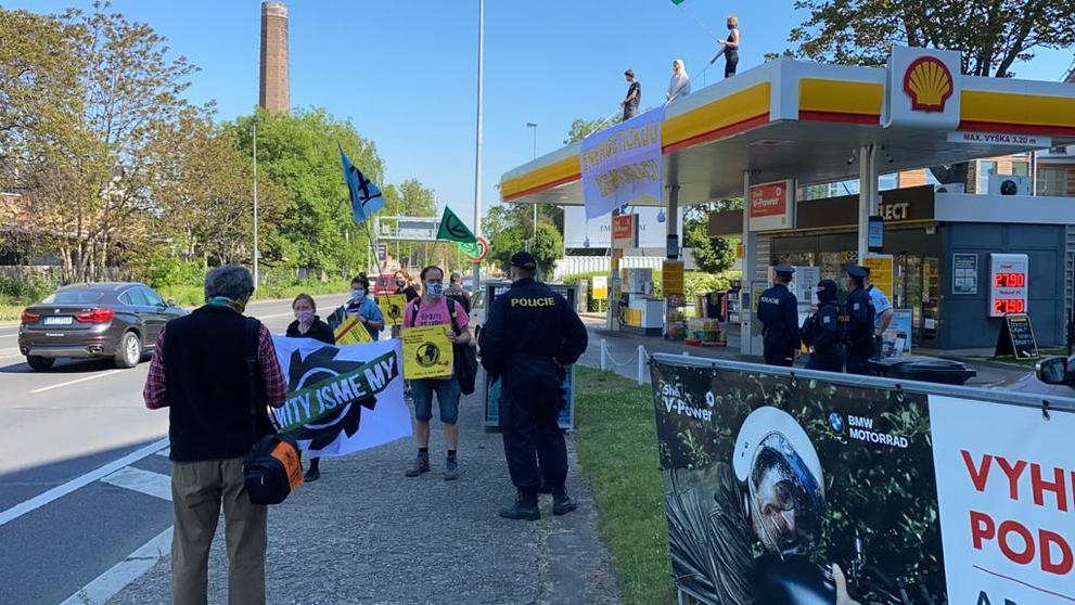 Demonstrace na čerpací stanici na Strakonické - 1