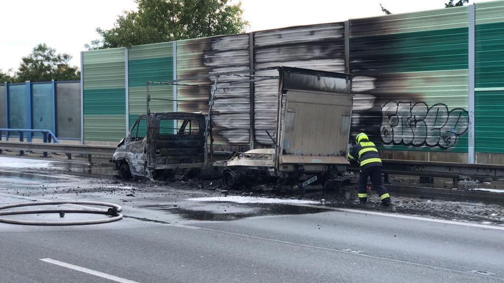 Hořící nákladní auto na Jižní spojce - 3