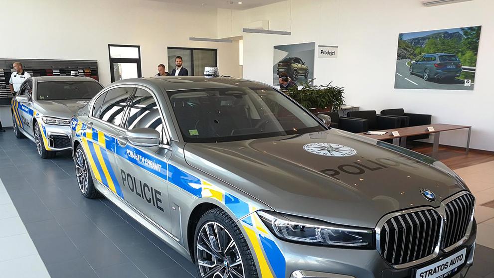 Policejní BMW 745 Le