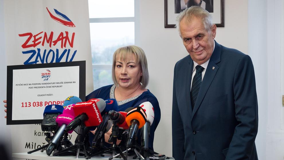 Miloš Zeman na tiskové konferenci ke své kandidatuře - 6