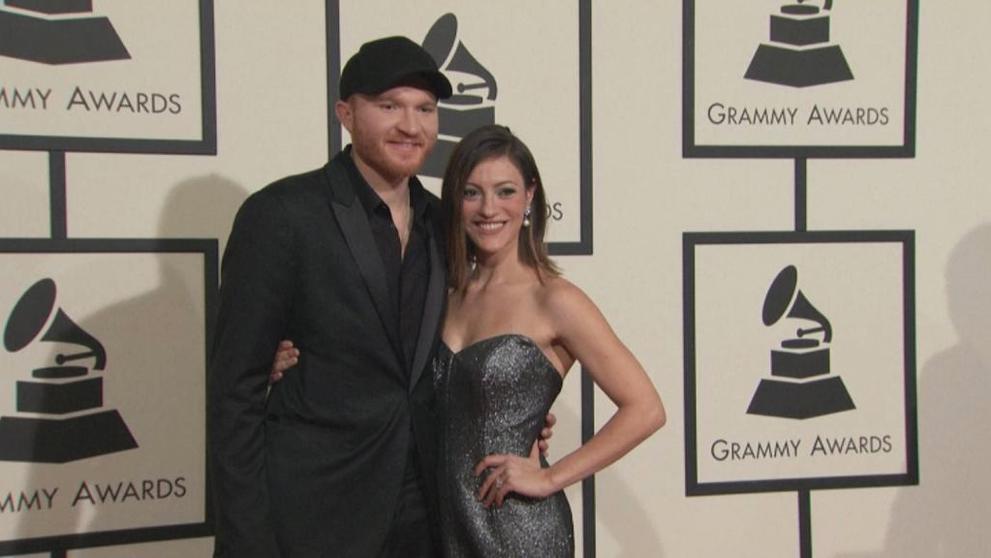 Móda na Grammy Awards 2016 - Eric Paslay